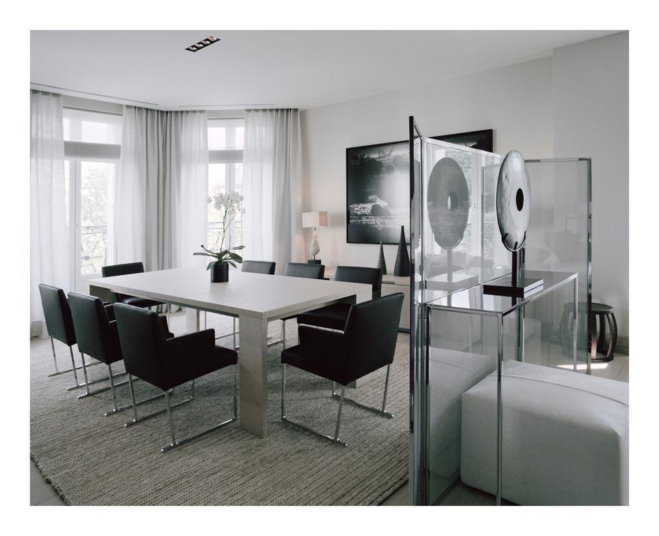La Reserve Paris Apartments Room photo